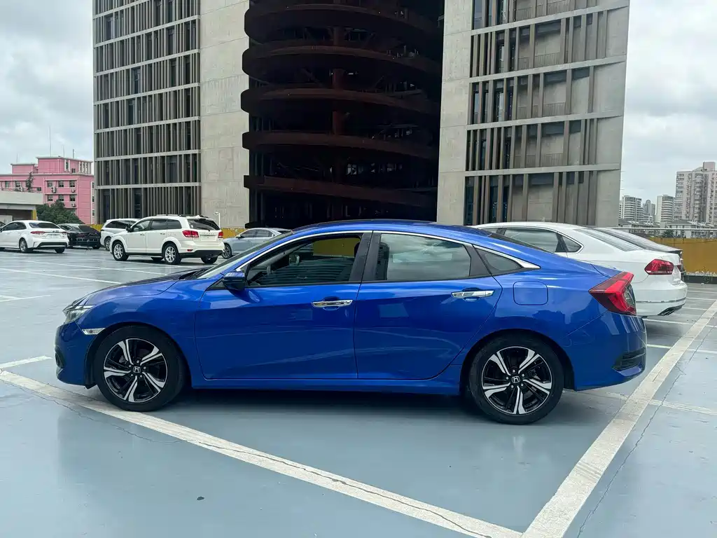 Honda Civic — миниатюра 5