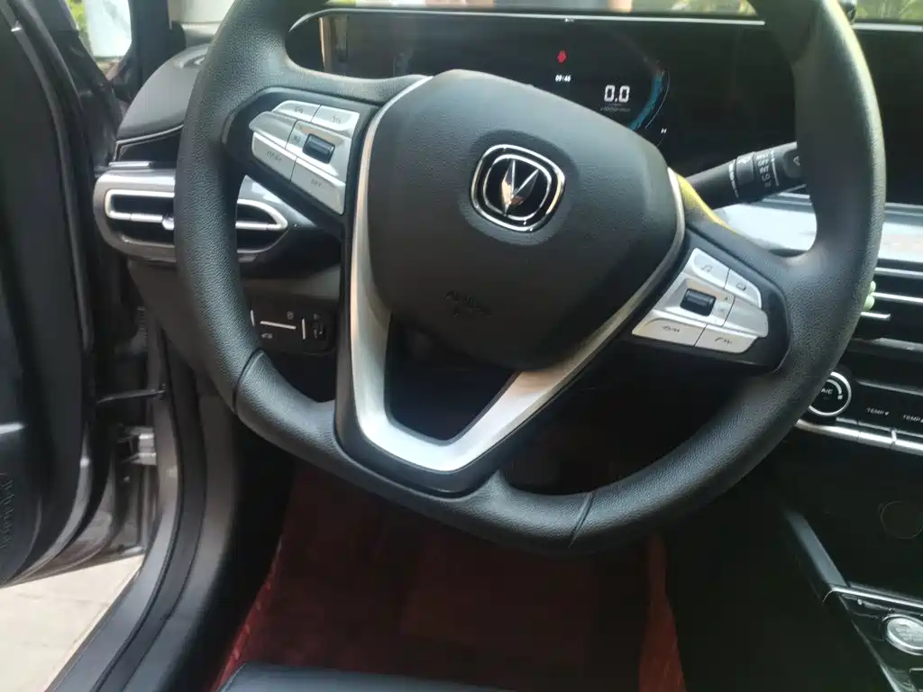 Changan Eado — миниатюра 3