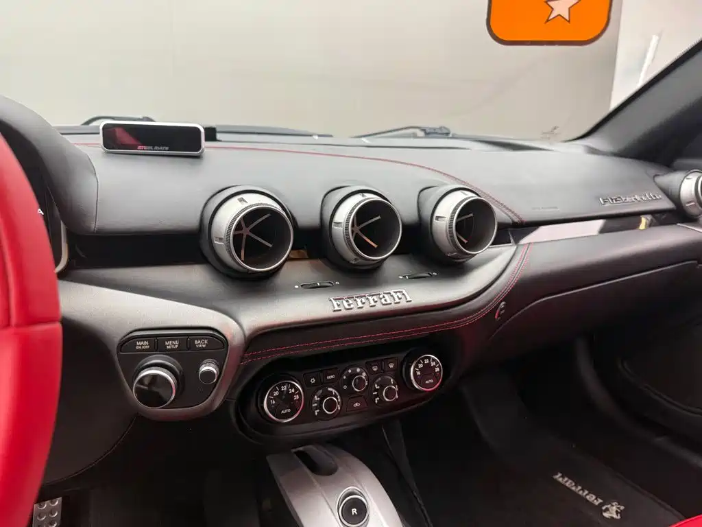 Ferrari F12berlinetta — миниатюра 8