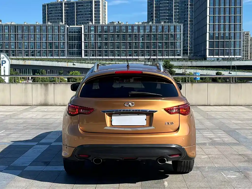 Infiniti FX — миниатюра 16
