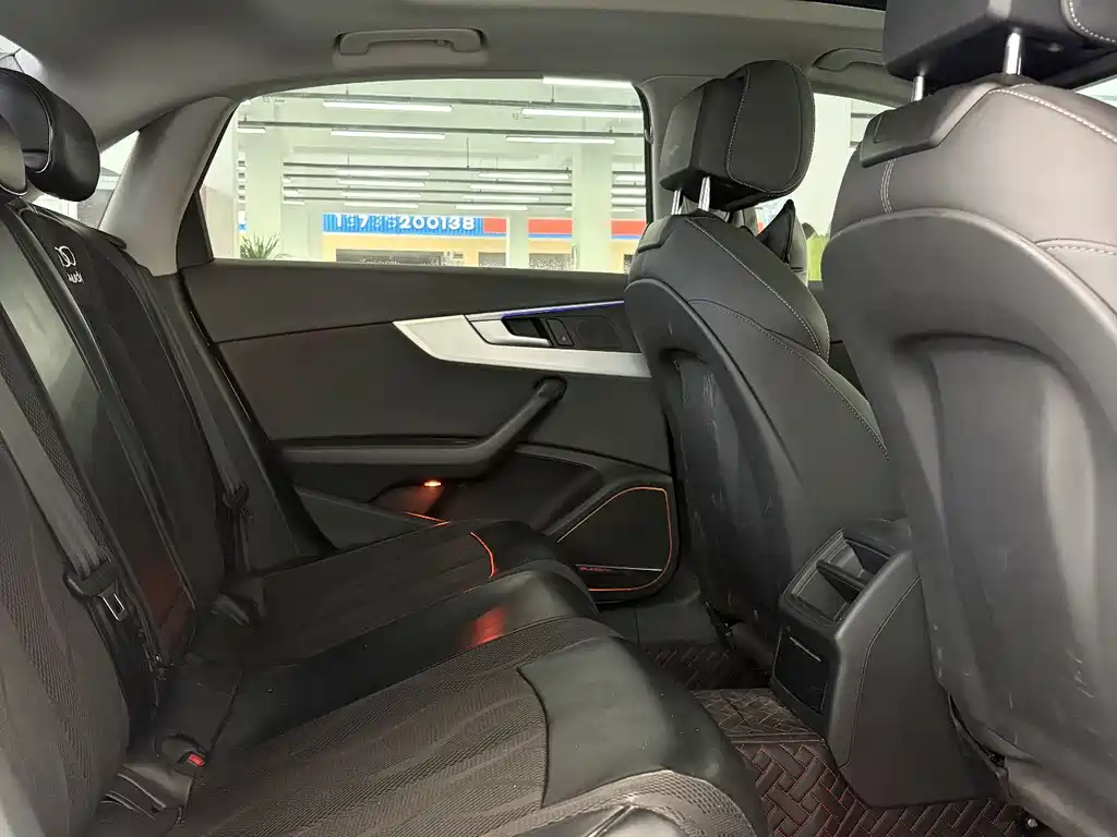 Audi A4L 2022 35 TFSI Fashion