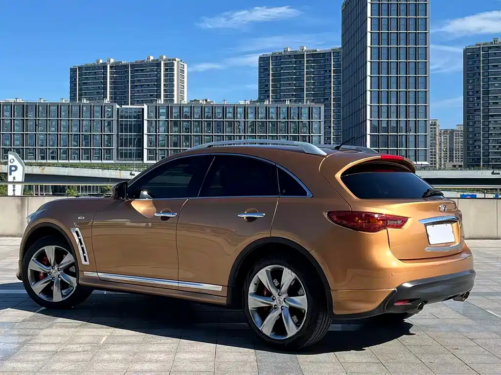 Infiniti FX — миниатюра 15