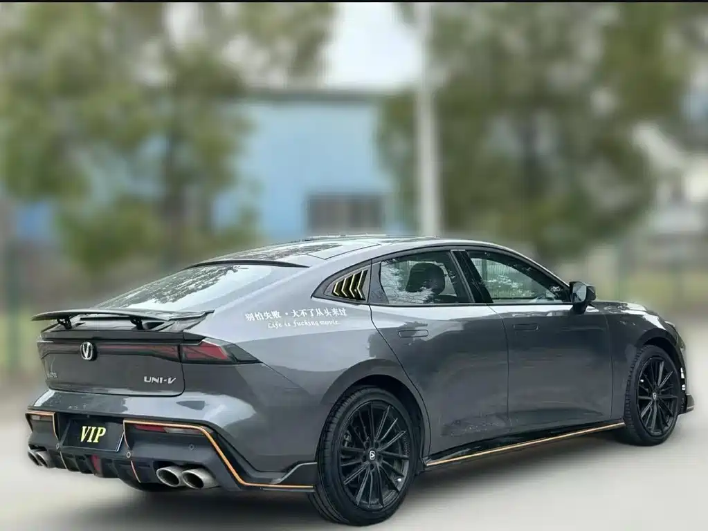 Changan UNI-V 2023 1.5T Premium