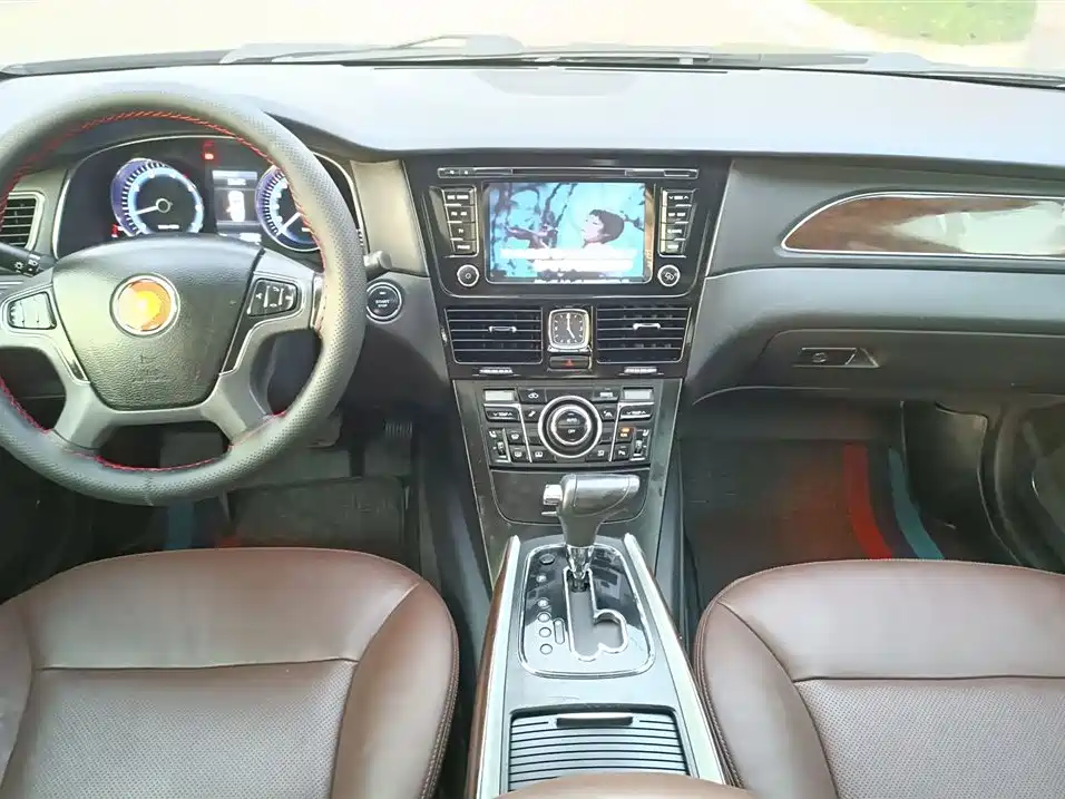 Hongqi H7 2015 3.0L Luxury