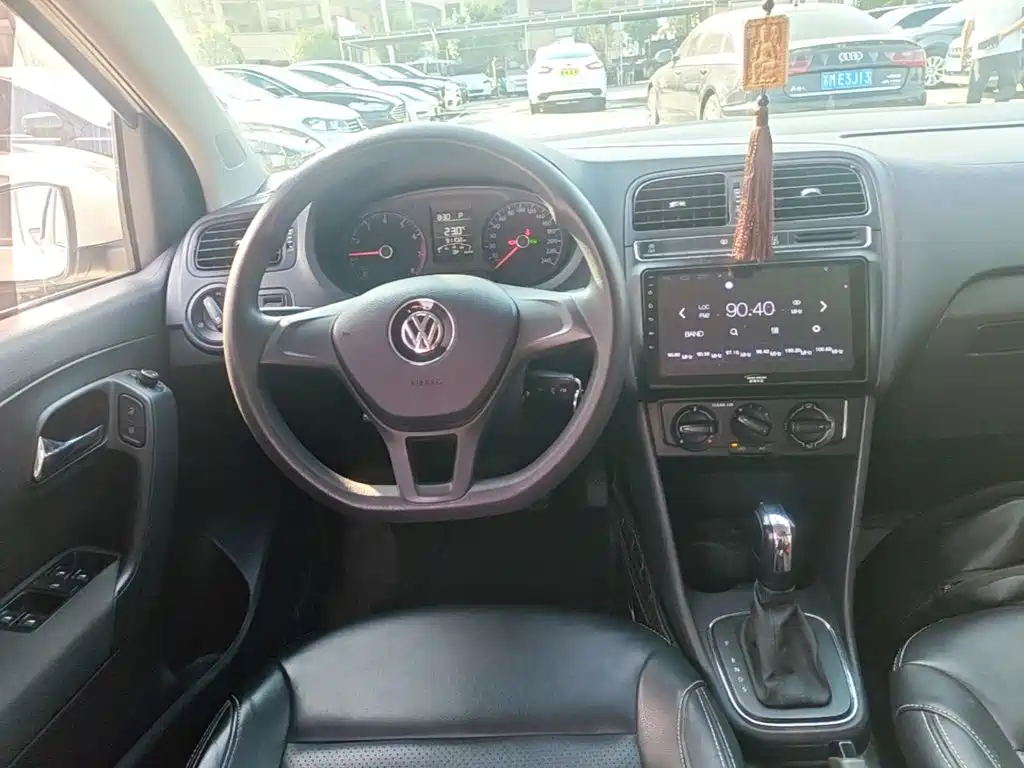 Volkswagen Polo — миниатюра 13