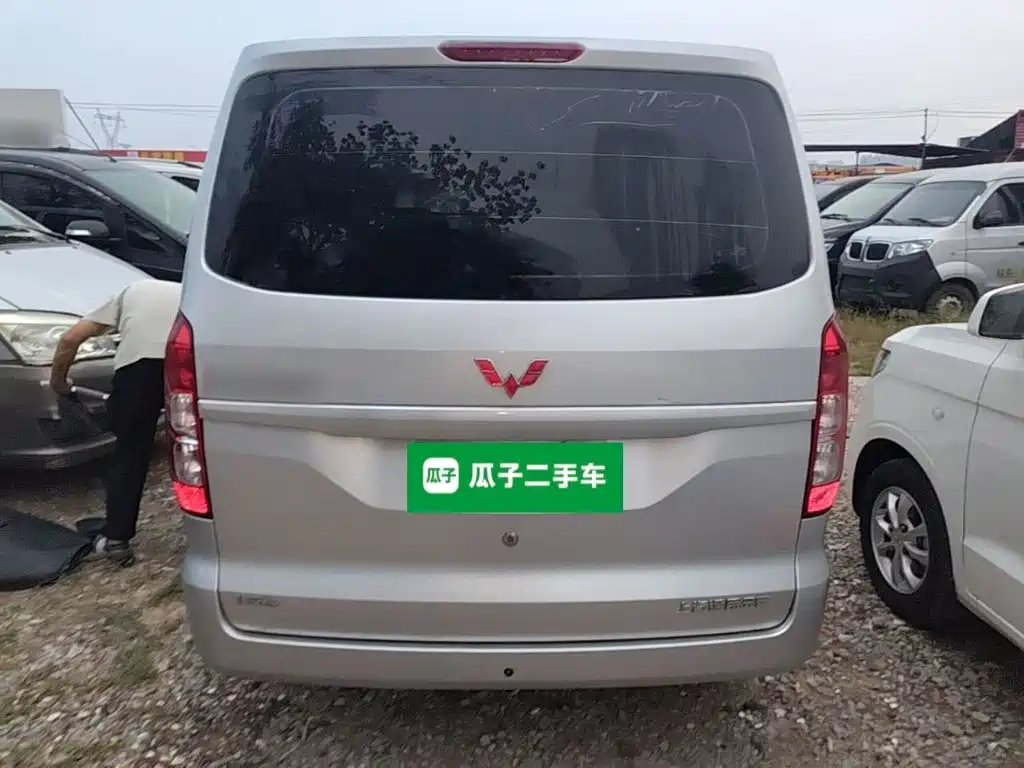 Wuling Hongguang V — миниатюра 6