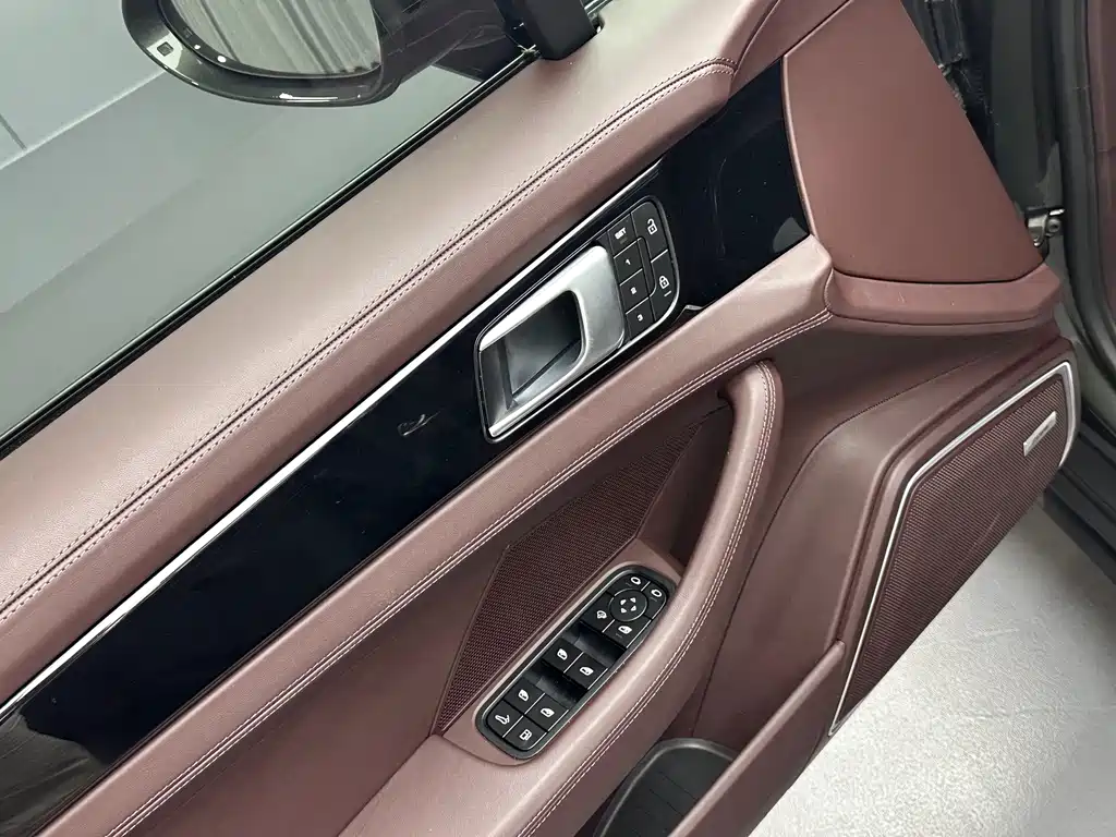Porsche Panamera Hybrid — миниатюра 8