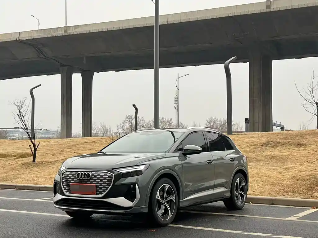 Audi Q4 e-tron 2023