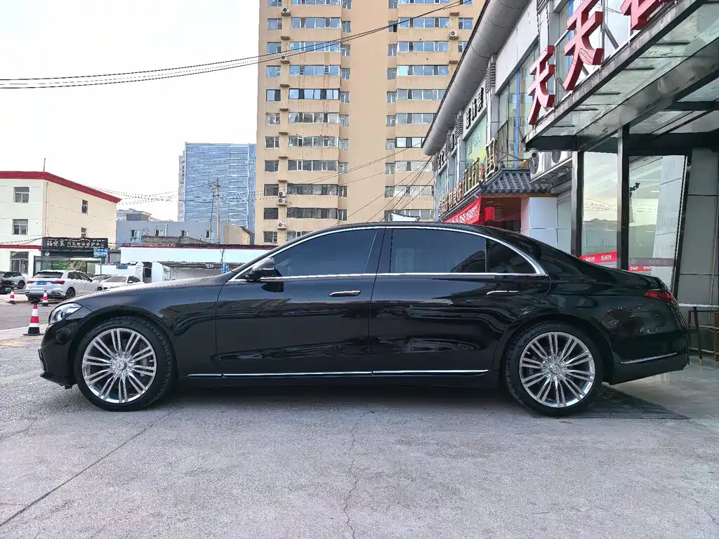 MERCEDES-BENZ S CLASS