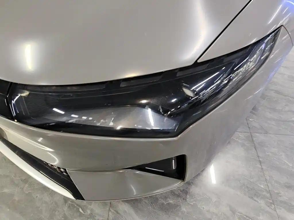 XPeng P5 — миниатюра 24