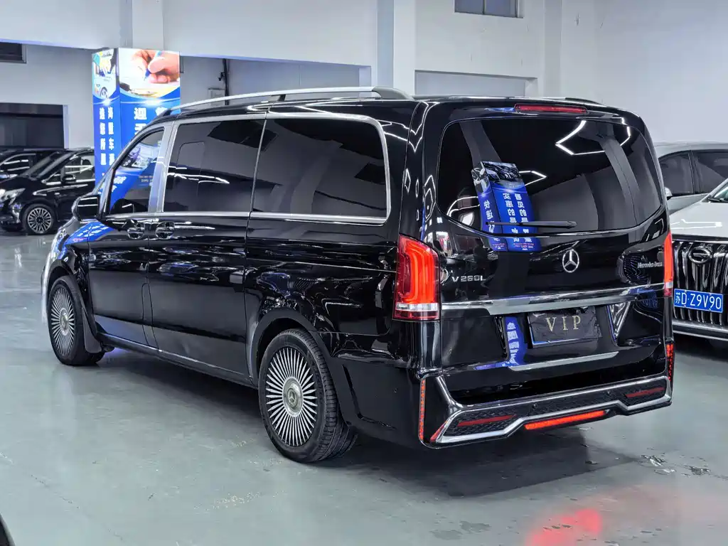 Mercedes-Benz V-Class — миниатюра 18