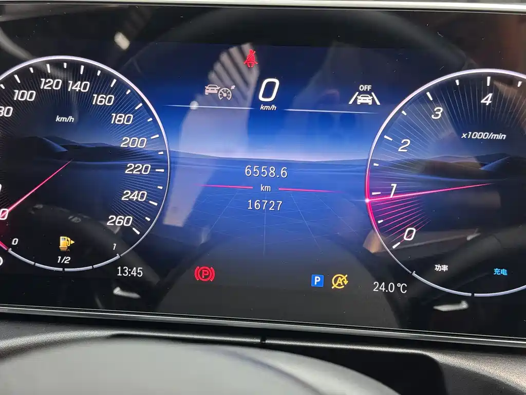 Mercedes-Benz C-Class — миниатюра 12