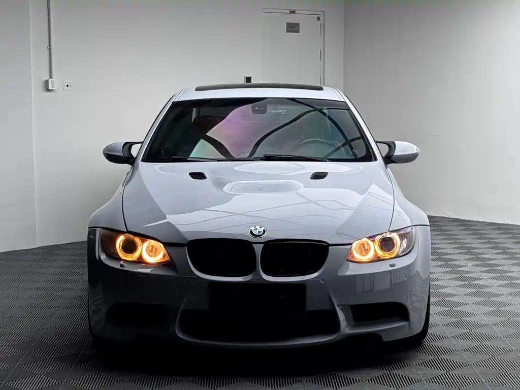 BMW M3 2010 M3 25