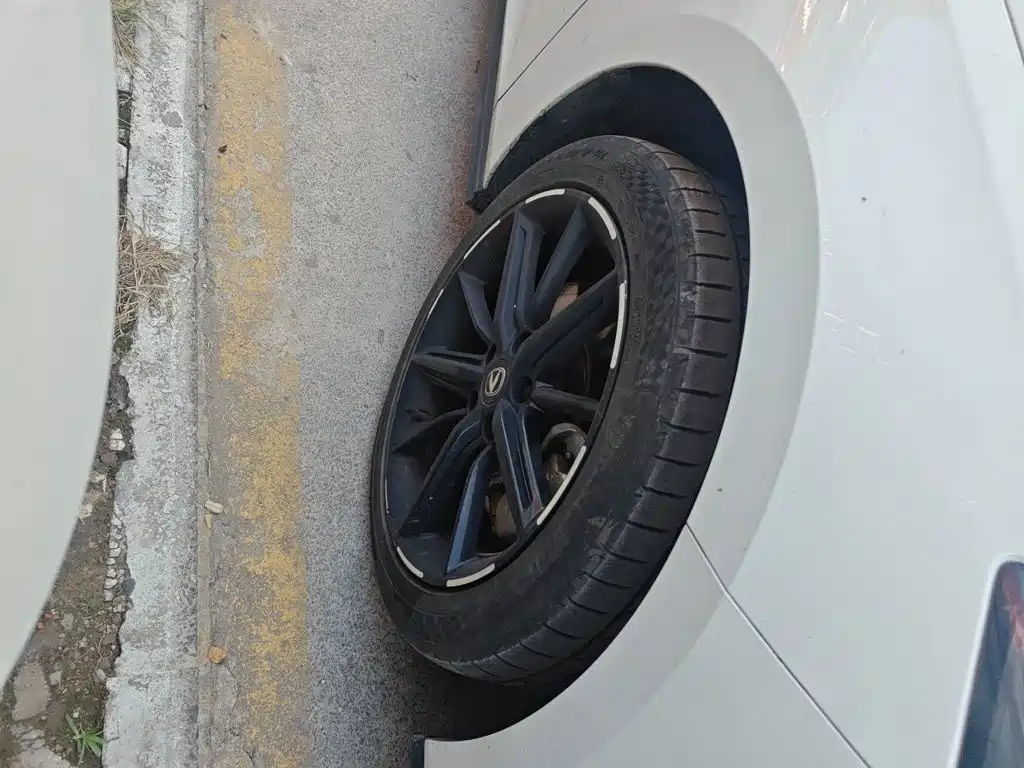 Changan UNI-V iDD — миниатюра 24