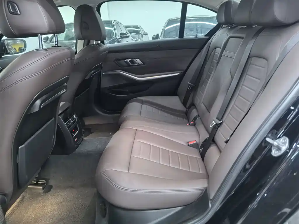 BMW 3 Series — миниатюра 7