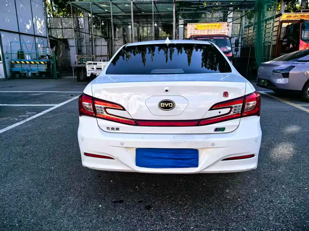 BYD Qin NEV — миниатюра 3