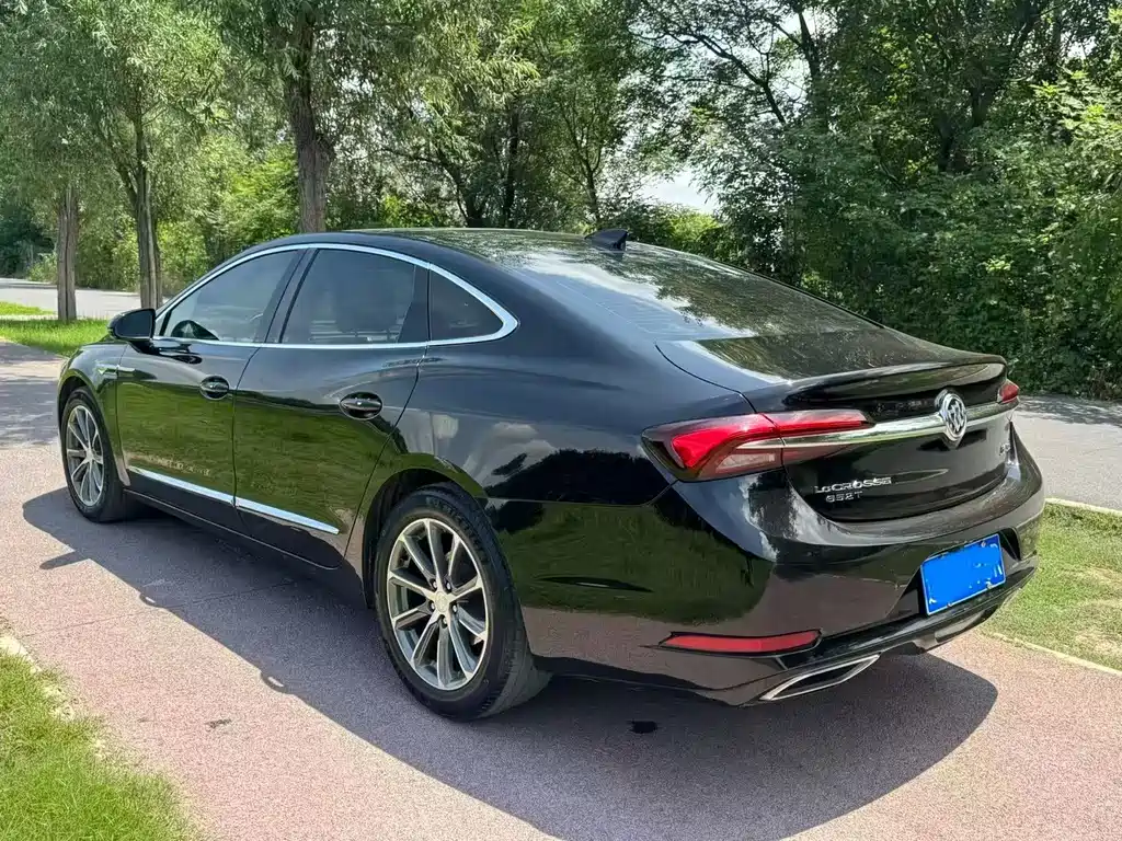 Buick LaCrosse — миниатюра 7
