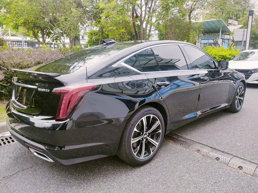 Cadillac CT5 — миниатюра 11