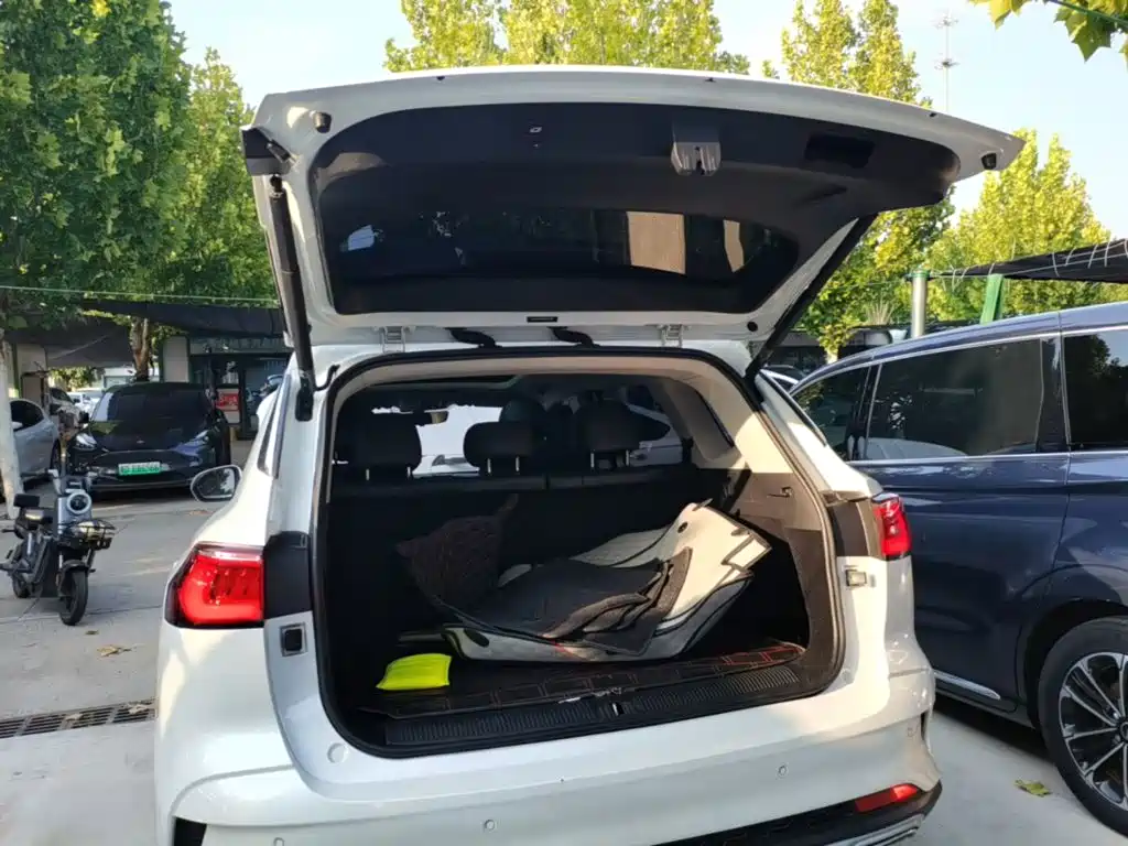 Roewe RX5 MAX — миниатюра 19
