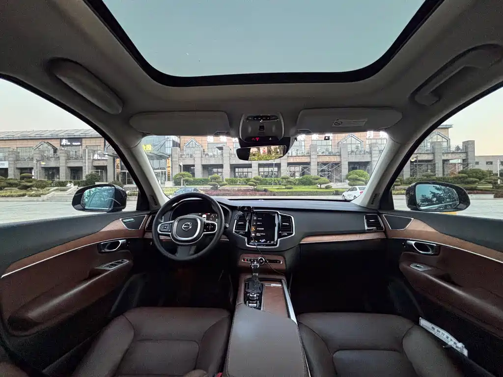 Volvo XC90 — миниатюра 17