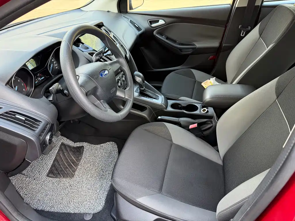 Ford Focus — миниатюра 7