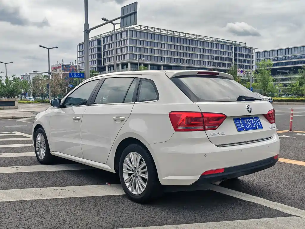 Volkswagen Gran Lavida 2013 1.6L AT Comfort