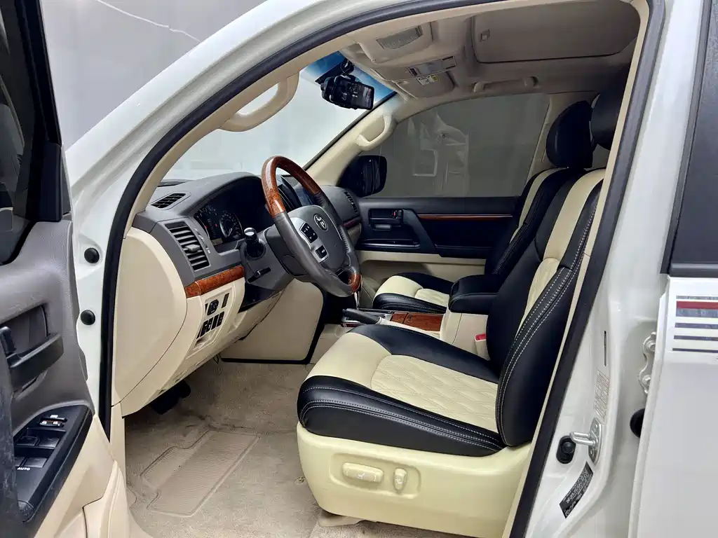 Toyota Land Cruiser — миниатюра 17