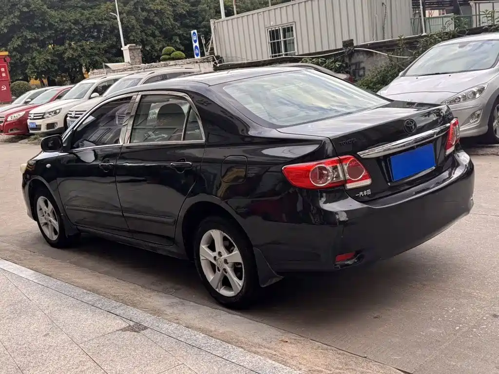 Toyota Corolla — миниатюра 4