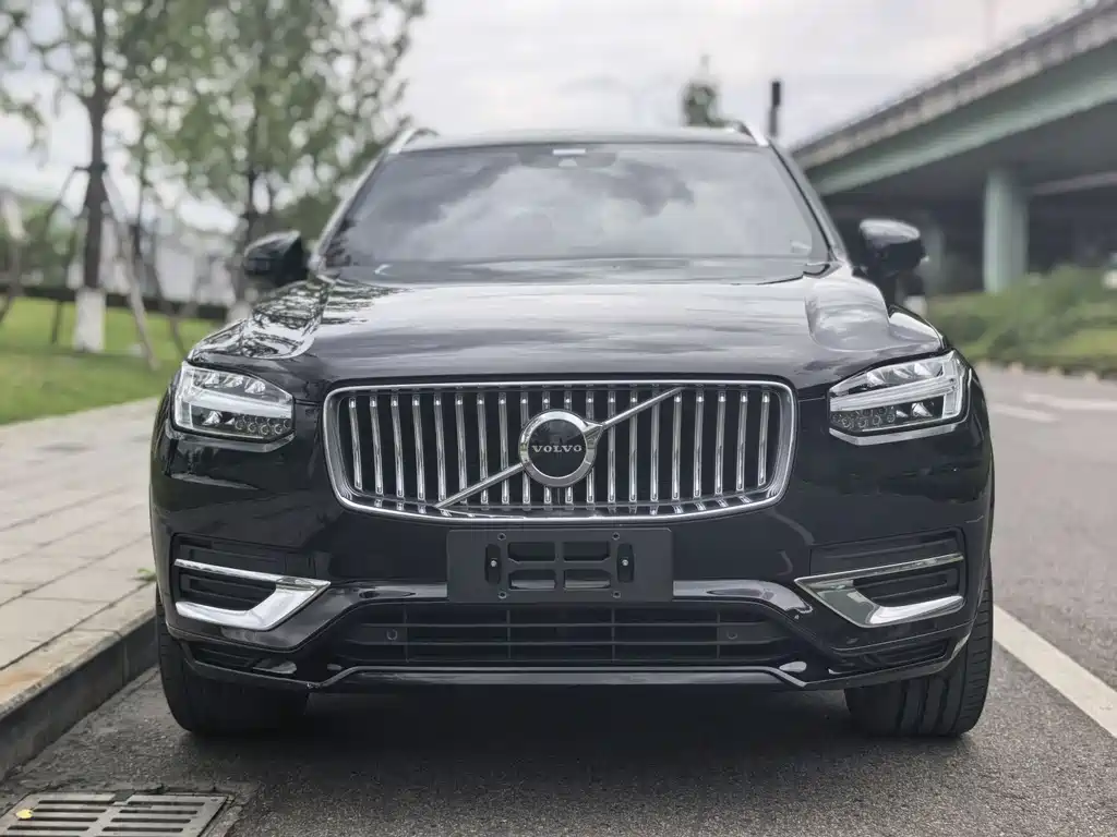 Volvo XC90 2021 B6 Luxury 7 мест