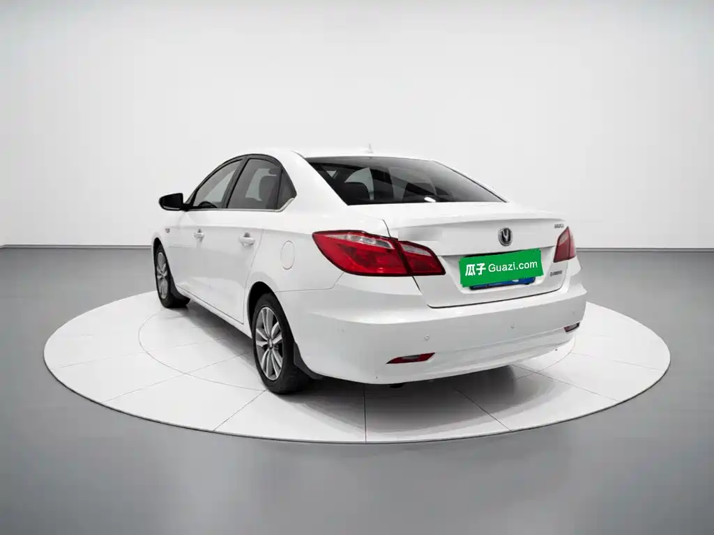 Changan Eado — миниатюра 4