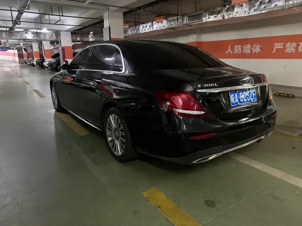 Mercedes-Benz E-Class — миниатюра 7