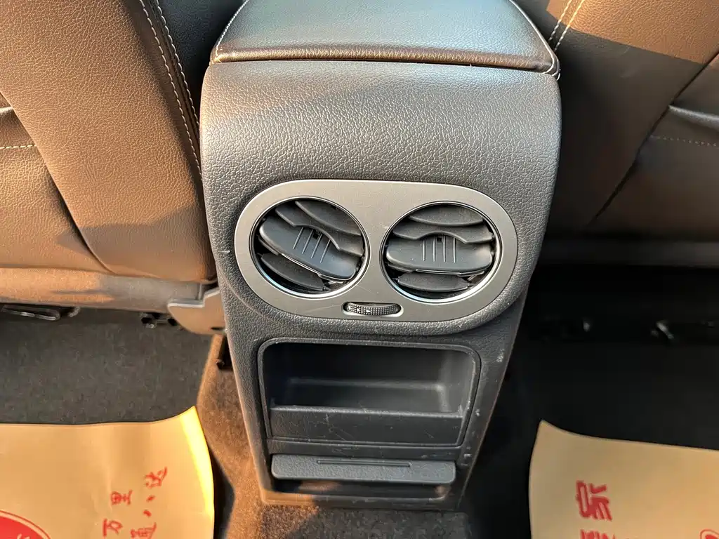 Volkswagen Tiguan — миниатюра 15