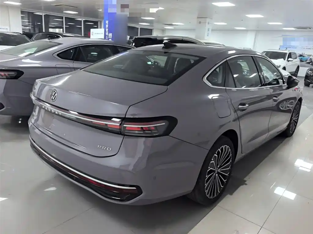 Volkswagen Passat 2025 Pro 380TSI