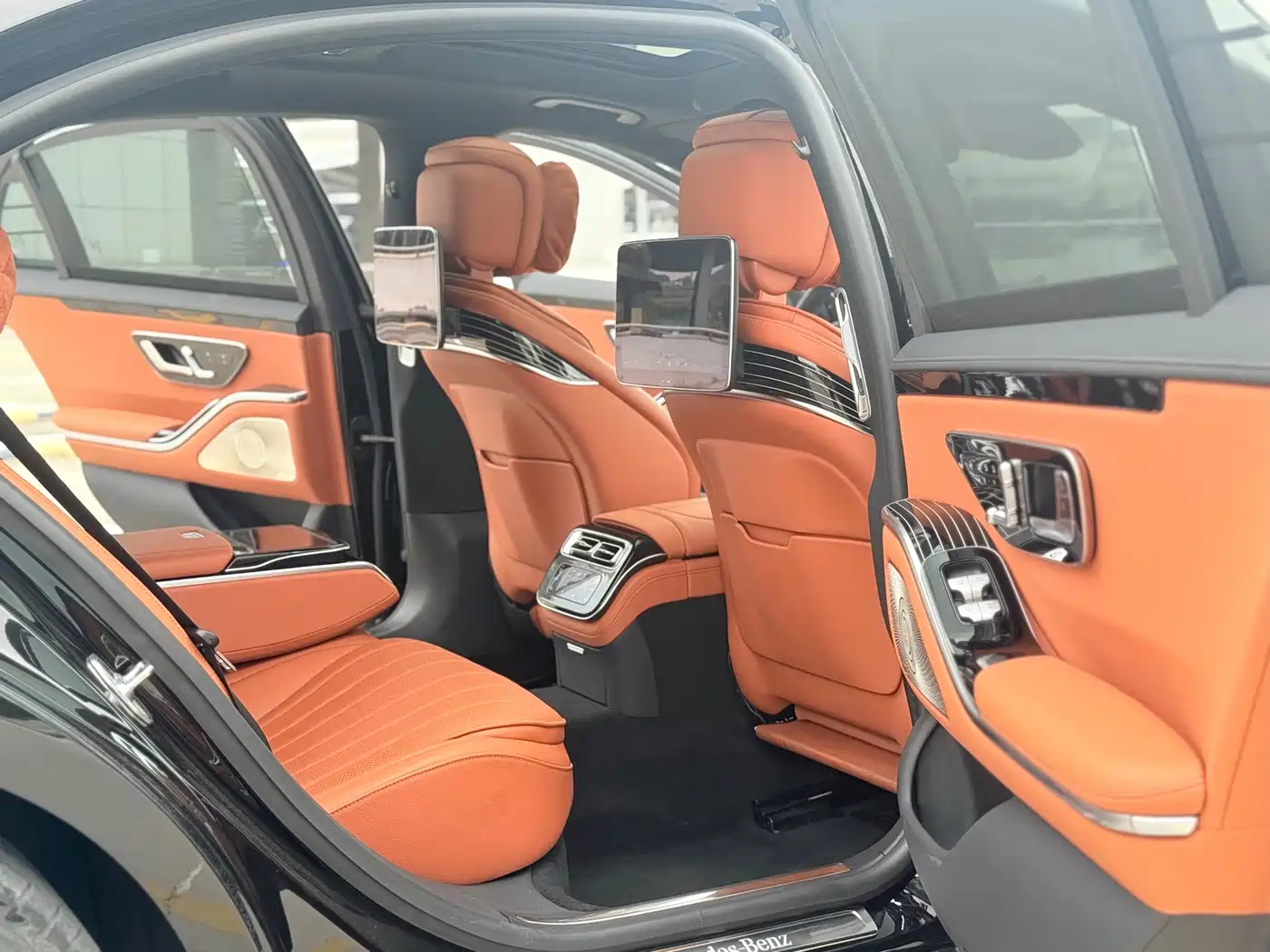 Mercedes-Benz S-Class 2024 Черный из Китая