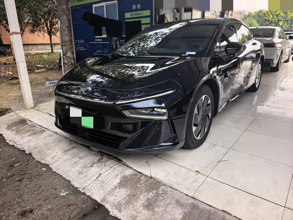 Xpeng P7