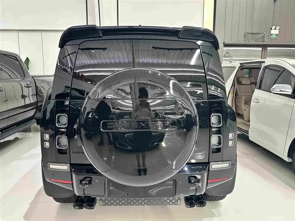 Land Rover Defender — миниатюра 20