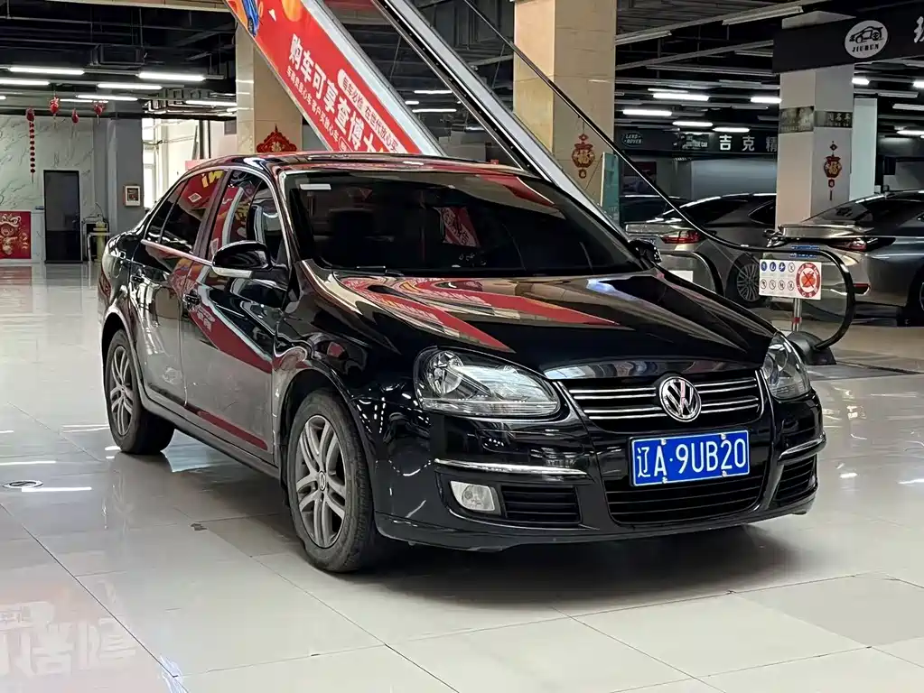 Volkswagen Sagitar 2011 1.6L AT Fashion