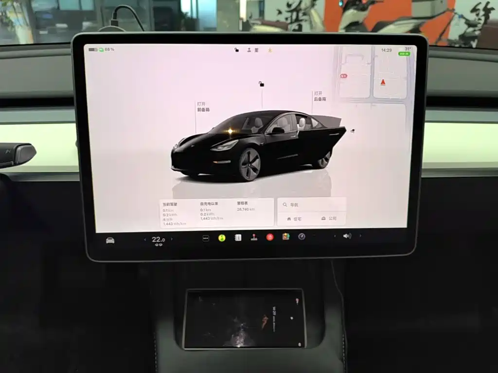 Tesla Model 3 — миниатюра 13