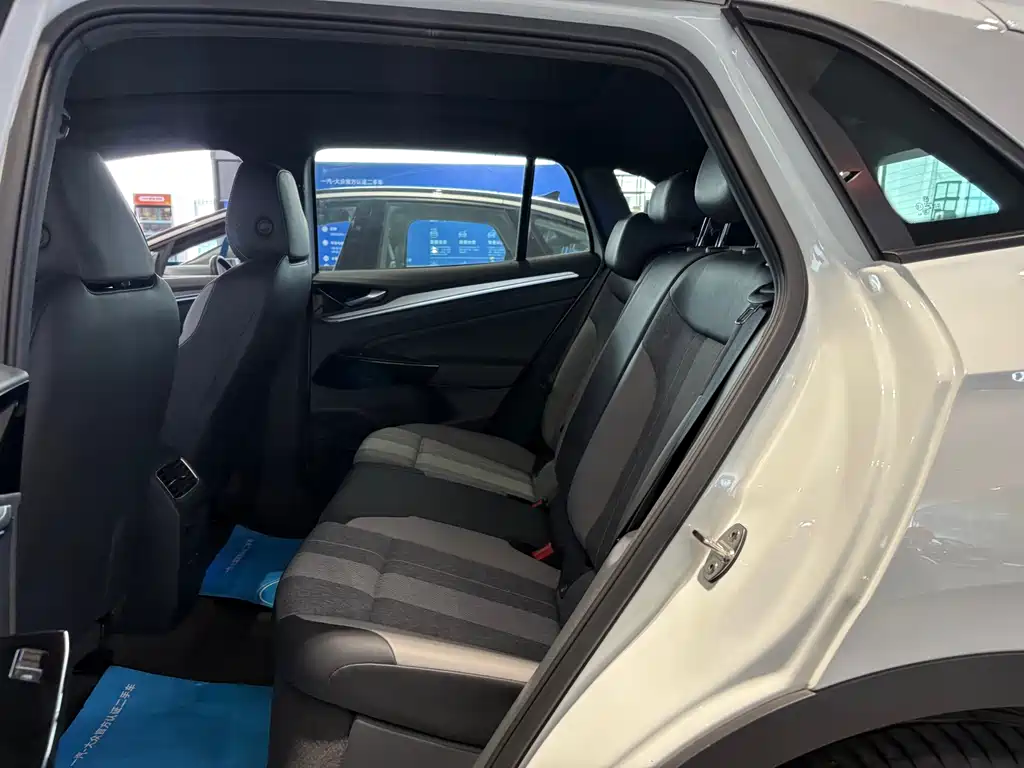 Volkswagen ID.4 Crozz — миниатюра 15
