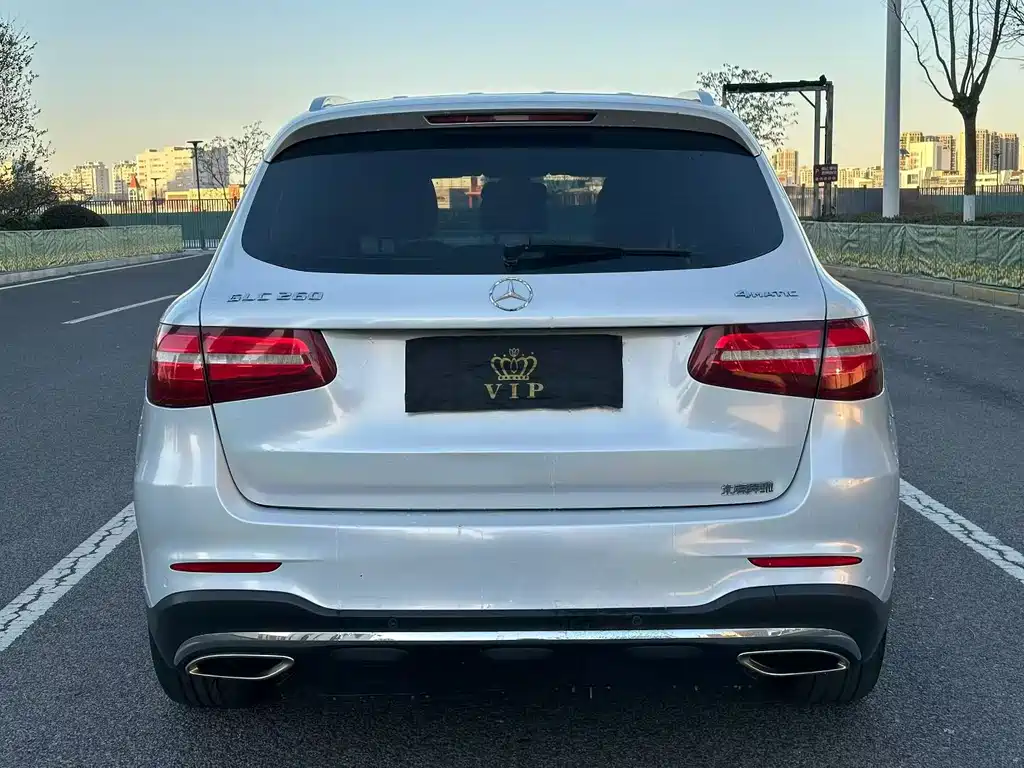 MERCEDES-BENZ GLC