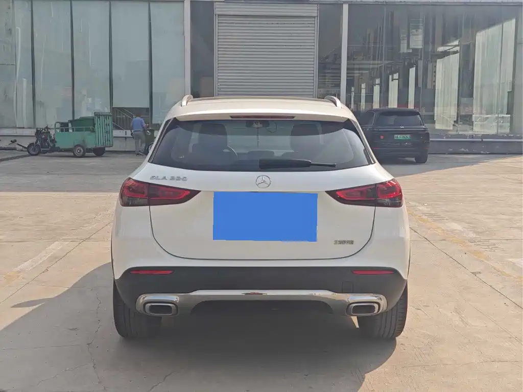 Mercedes-Benz GLA — миниатюра 8