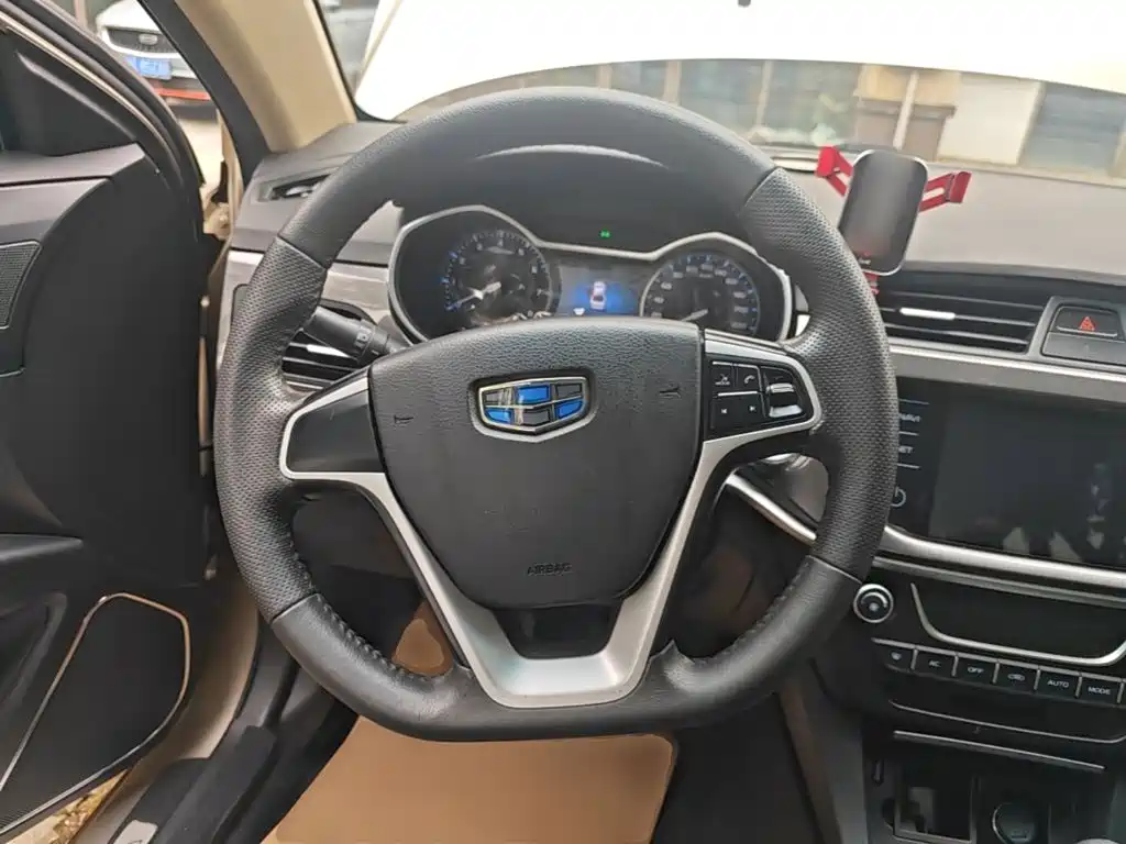 Geely Emgrand — миниатюра 11