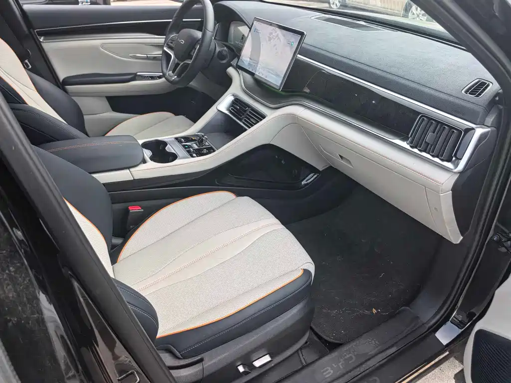 BYD PLUS New Energy — миниатюра 6