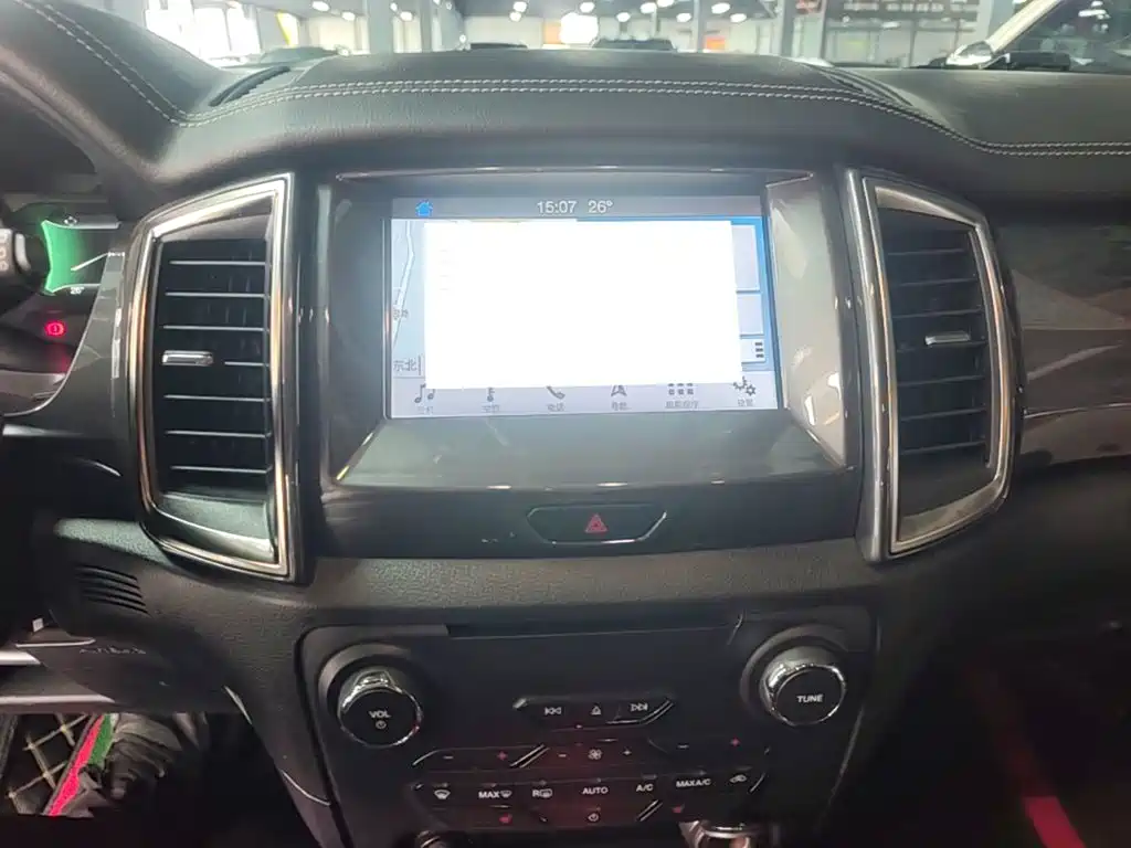 Ford Everest — миниатюра 13
