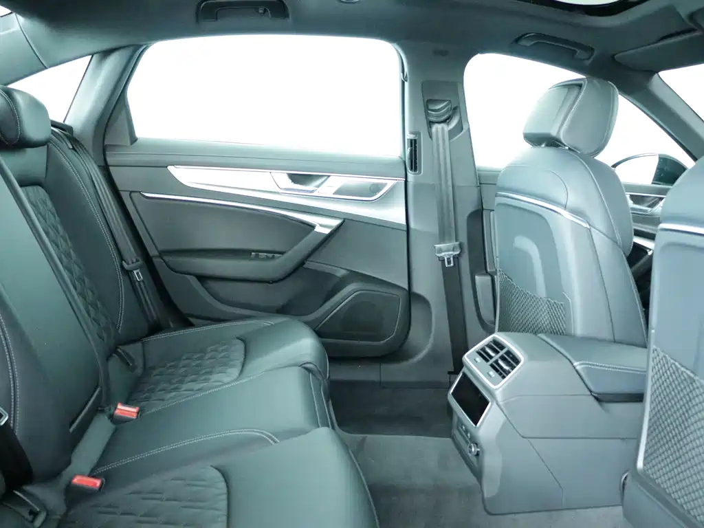 Audi A6L 2025 45 TFSI
