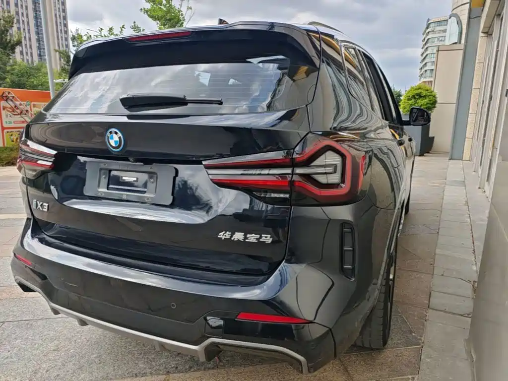 BMW iX3 — миниатюра 7
