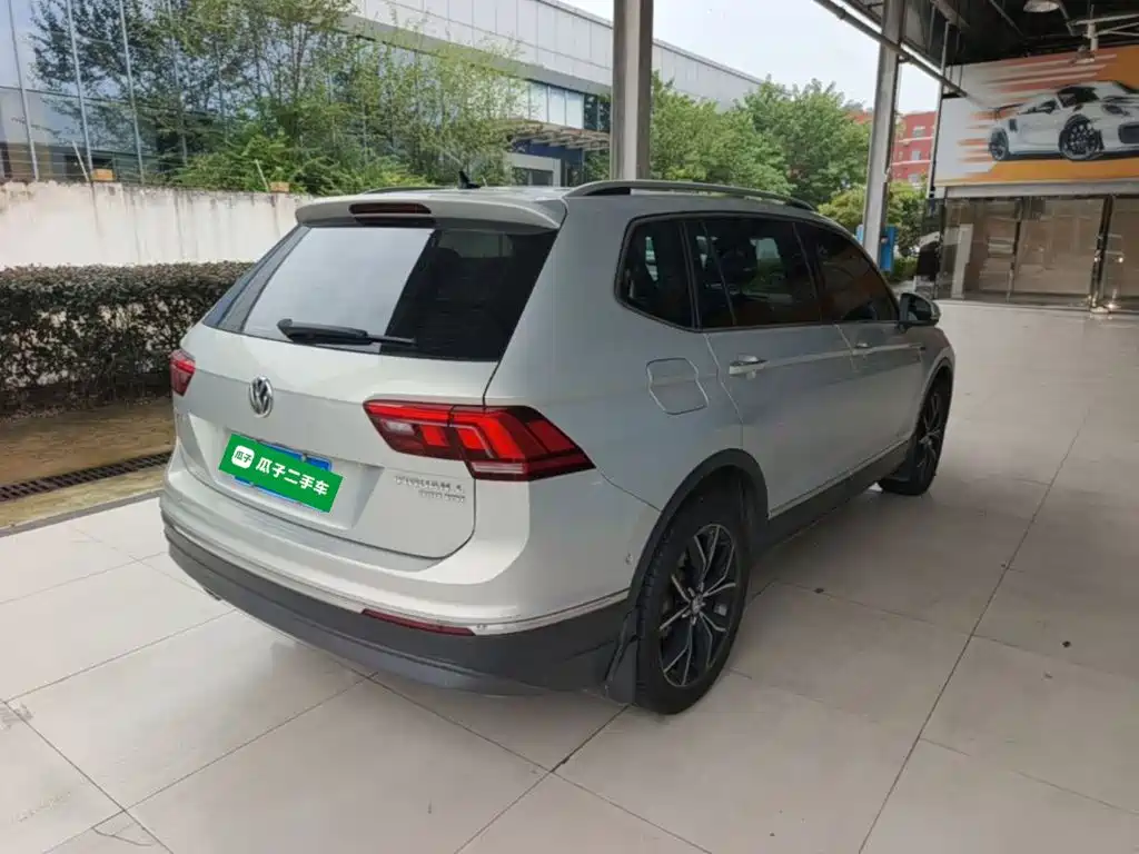 Volkswagen Tiguan L — миниатюра 7