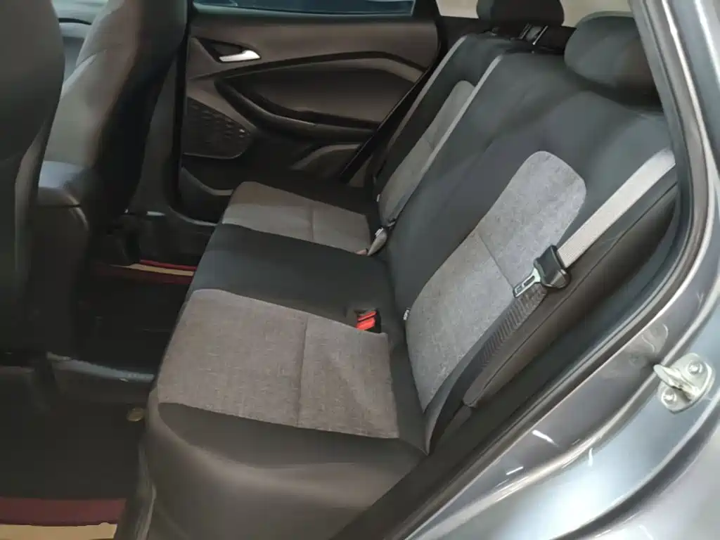 Chevrolet Trax — миниатюра 17