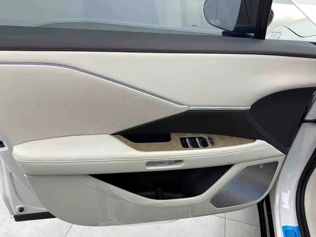 Toyota bZ7 — миниатюра 14