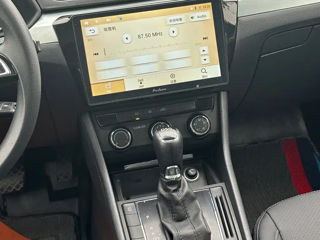 Skoda Superb — миниатюра 8